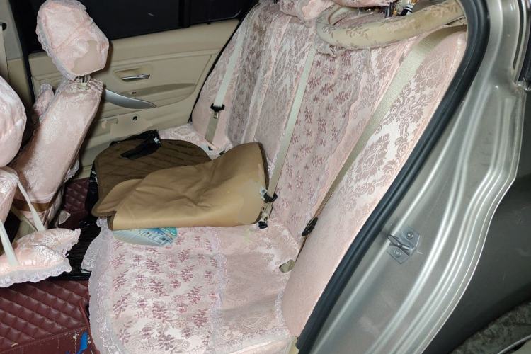Used BMW 3 Series 2015 316Li Fashion Model Left Rear Seat