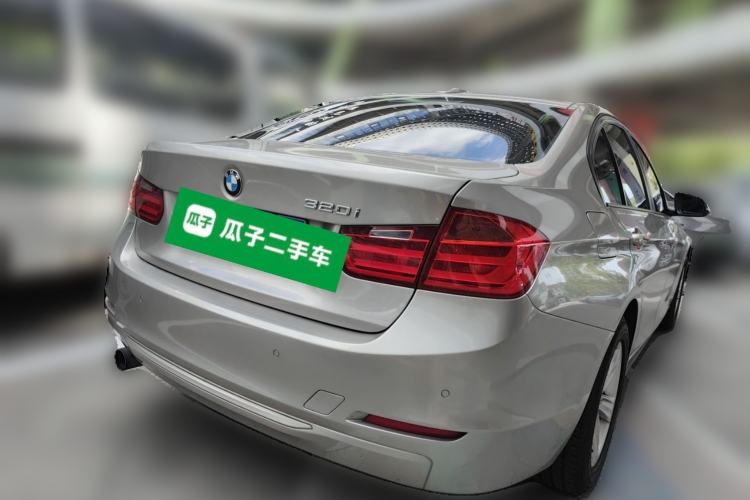 Used BMW 3 Series 2015 320i Luxury Line Stylish Edition Rear Right 45 Deg
