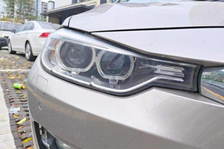Used BMW 3 Series 2015 316Li Fashion Model Right Front Headlight