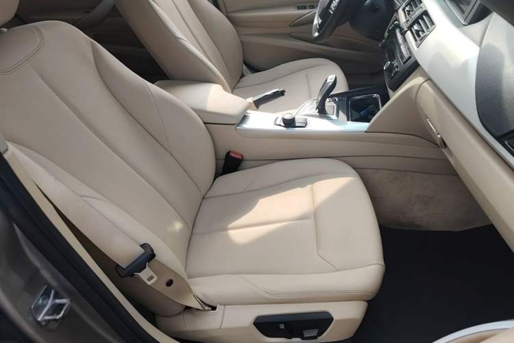 Used BMW 3 Series 2015 320Li Luxury Edition Fashion Model Right Front Seat