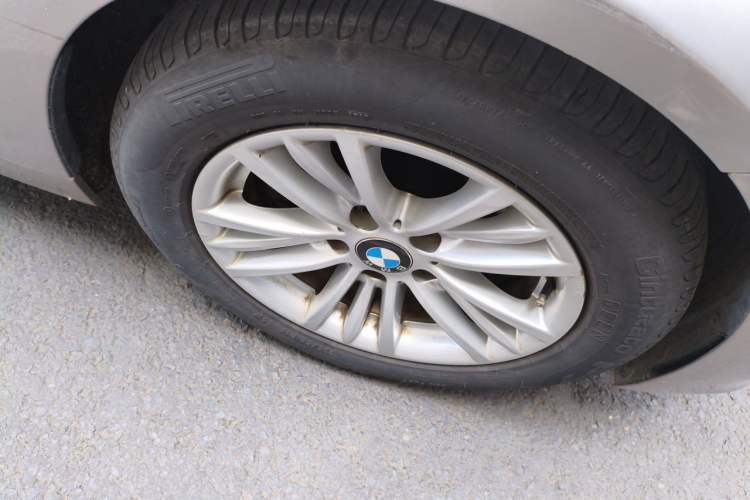 Used BMW 3 Series 2015 320Li Luxury Edition Fashion Model Right Front Wheel Hub