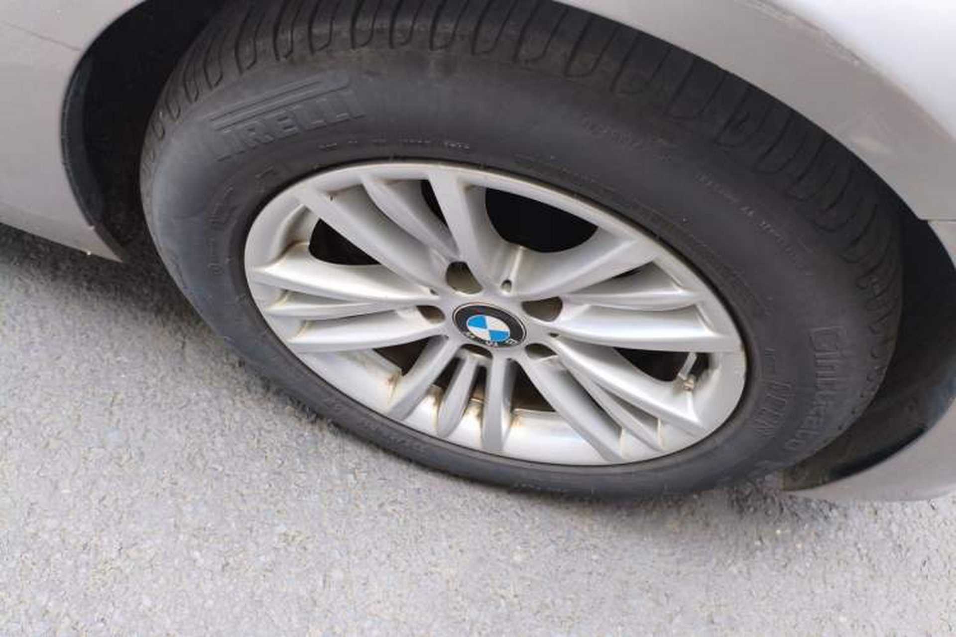Used BMW 3 Series 2015 320Li Luxury Edition Fashion Model Right Front Wheel Hub