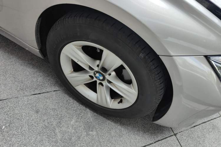 Used BMW 3 Series 2015 320i Luxury Line Stylish Edition Right Front Wheel Hub