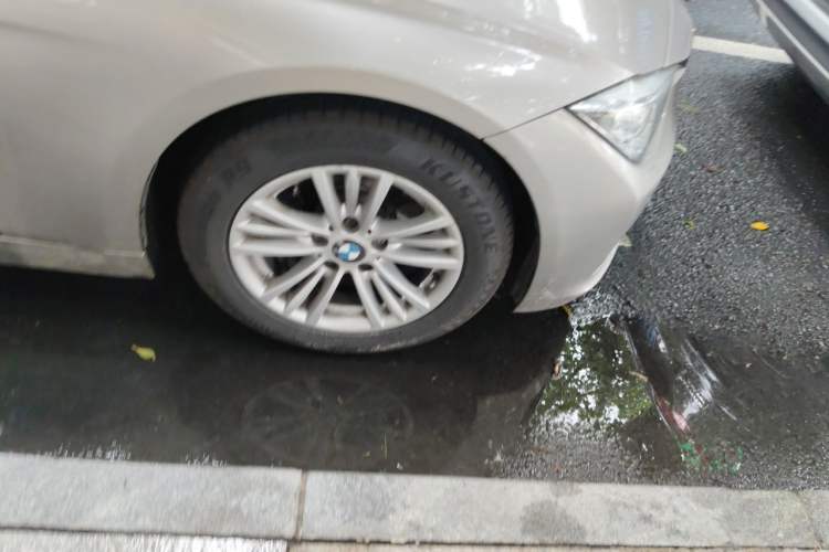 Used BMW 3 Series 2015 320Li Luxury Edition Fashion Model Right Front Wheel Hub
