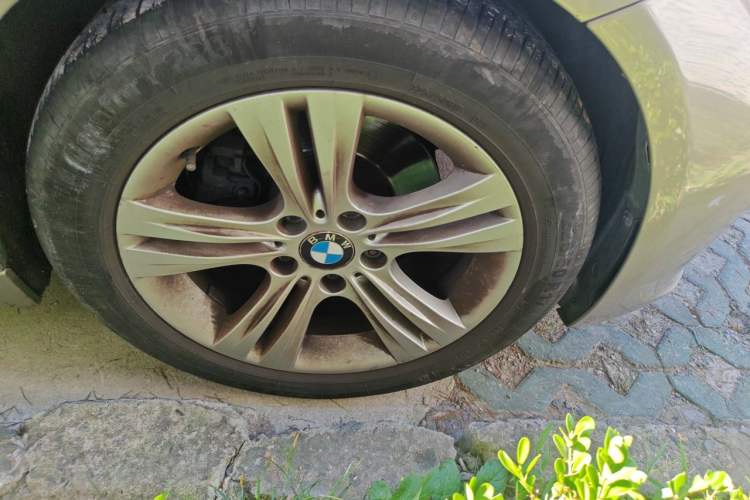 Used BMW 3 Series 2015 320i Sport Design Package Right Front Wheel Hub