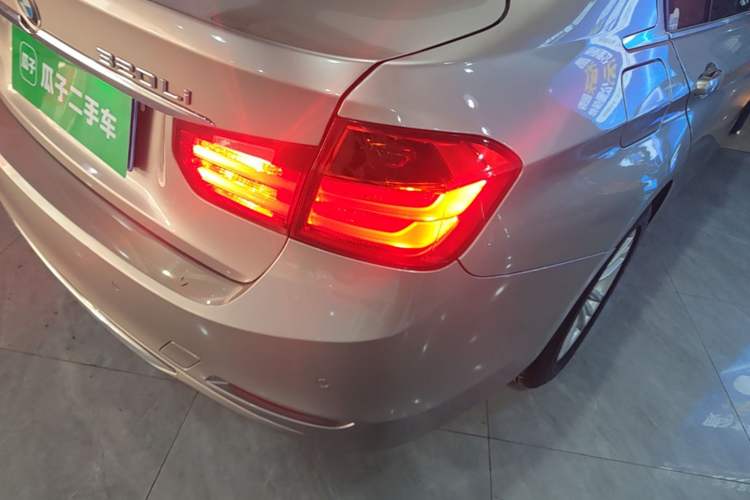 Used BMW 3 Series 2015 320Li Fashion Model Right Rear Taillight