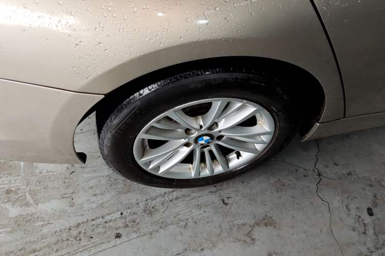 Used BMW 3 Series 2015 320Li Fashion Model Right Rear Wheel Hub