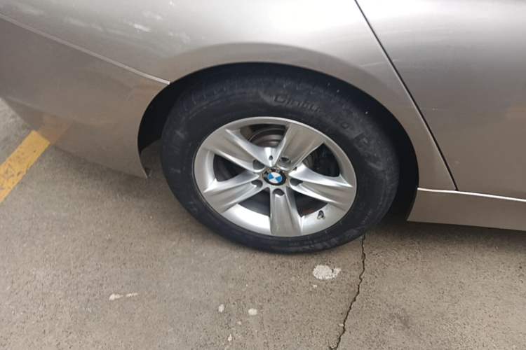 Used BMW 3 Series 2015 320i Luxury Line Stylish Edition Right Rear Wheel Hub