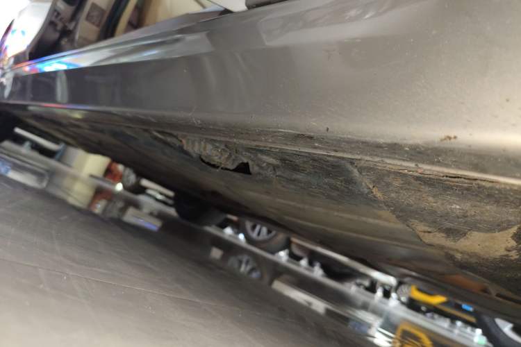 Used BMW 3 Series 2015 320Li Luxury Edition Fashion Model Right Side Sill
