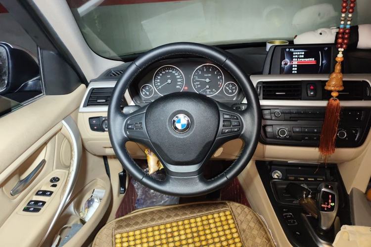 Used BMW 3 Series 2015 316Li Fashion Model Steering Wheel