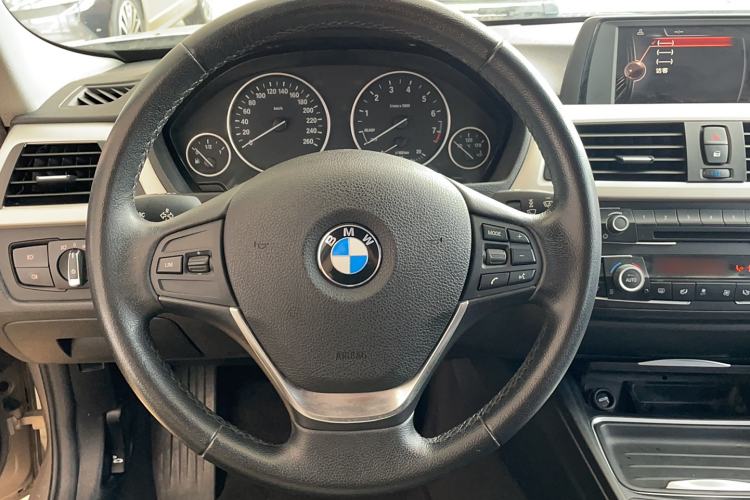 Used BMW 3 Series 2015 320Li Fashion Model Steering Wheel