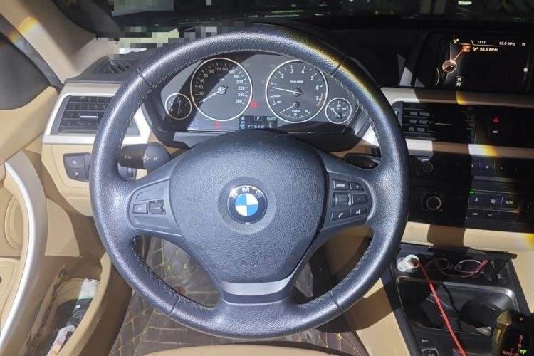 Used BMW 3 Series 2015 316Li Fashion Model Steering Wheel