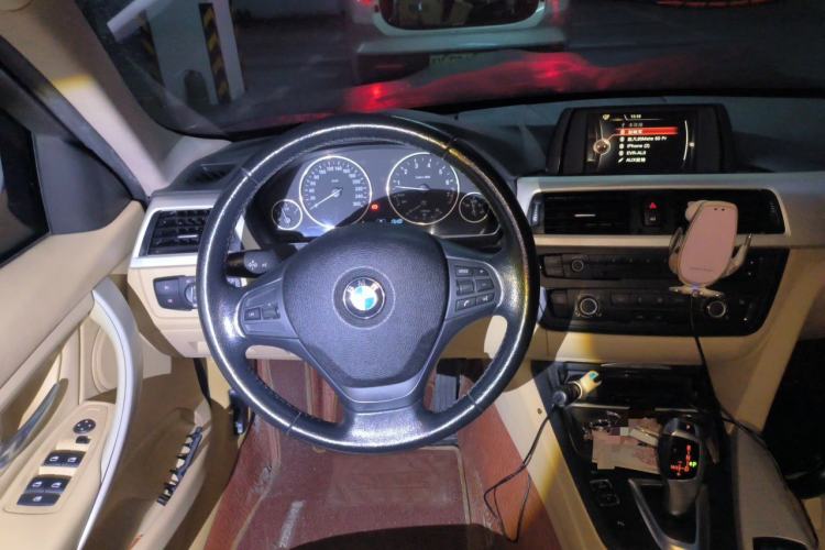 Used BMW 3 Series 2015 316Li Fashion Model Steering Wheel