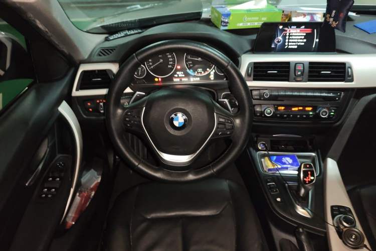 Used BMW 3 Series 2015 328Li xDrive Fashion Model Steering Wheel