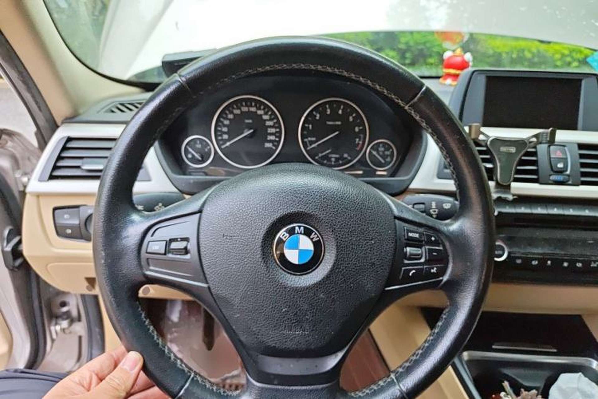 Used BMW 3 Series 2015 320Li Luxury Edition Fashion Model Steering Wheel