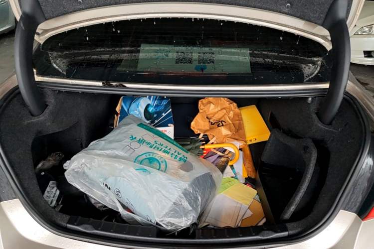 Used BMW 3 Series 2015 320Li Fashion Model Trunk