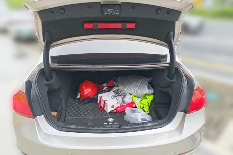 Used BMW 3 Series 2015 316Li Fashion Model Trunk