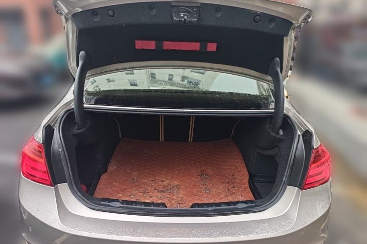 Used BMW 3 Series 2015 320Li Fashion Model Trunk