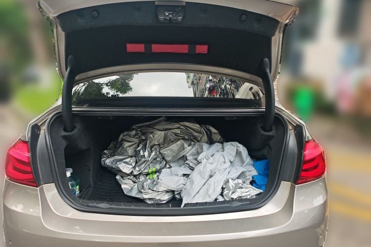 Used BMW 3 Series 2015 320Li Fashion Model Trunk