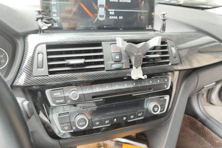 Used BMW 3 Series 2015 320Li Fashion Model Audio And AC Panel