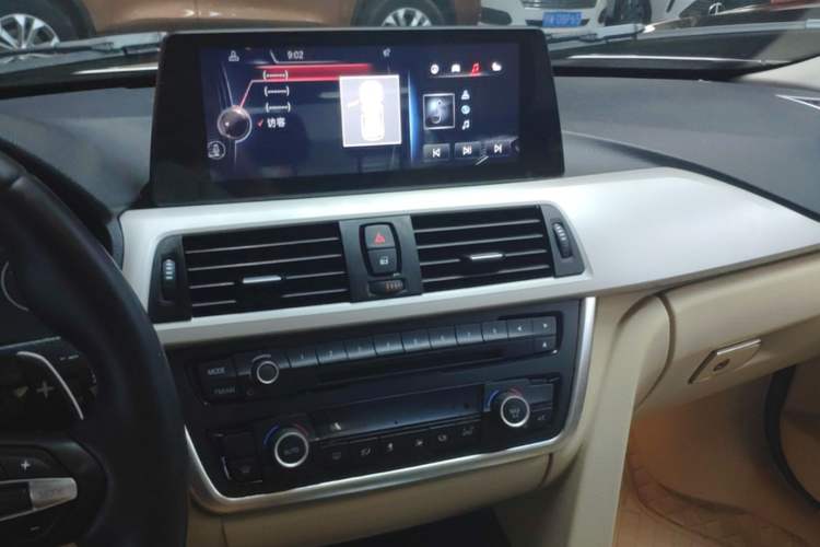Used BMW 3 Series 2015 320Li Luxury Edition Fashion Model Audio And AC Panel