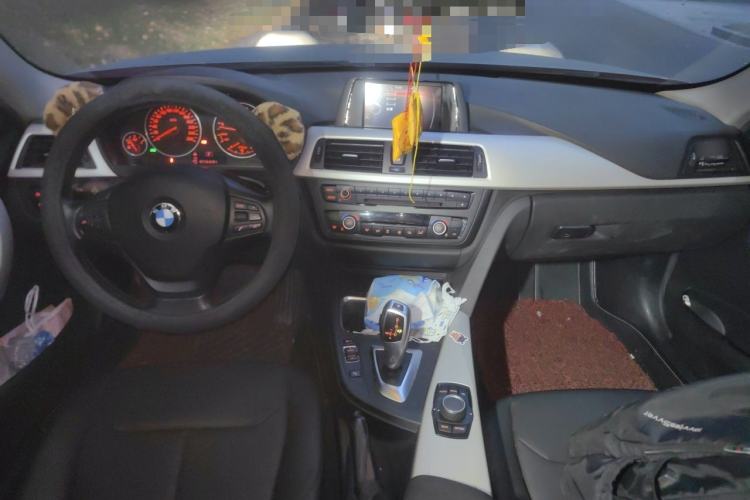 Used BMW 3 Series 2015 320Li Fashion Model Center Console