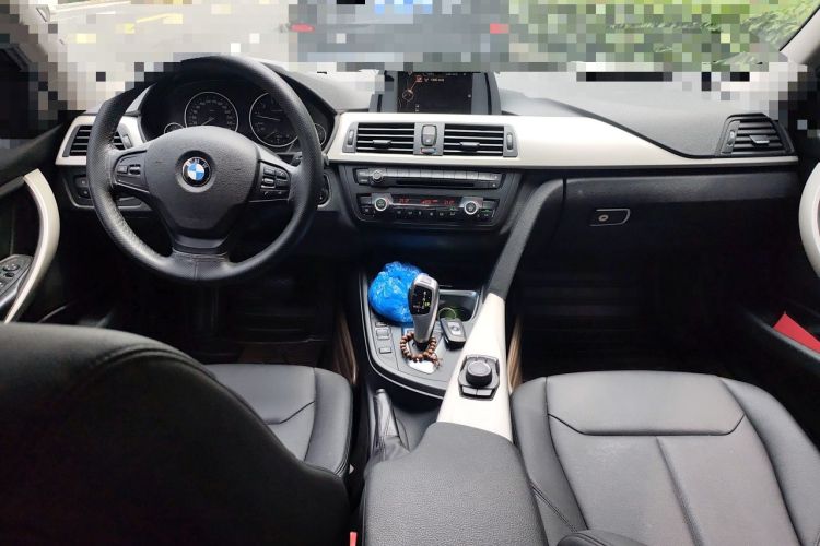 Used BMW 3 Series 2015 320Li Luxury Edition Fashion Model Center Console