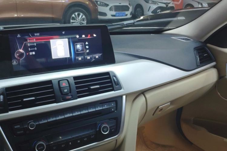 Used BMW 3 Series 2015 320Li Luxury Edition Fashion Model Center Console