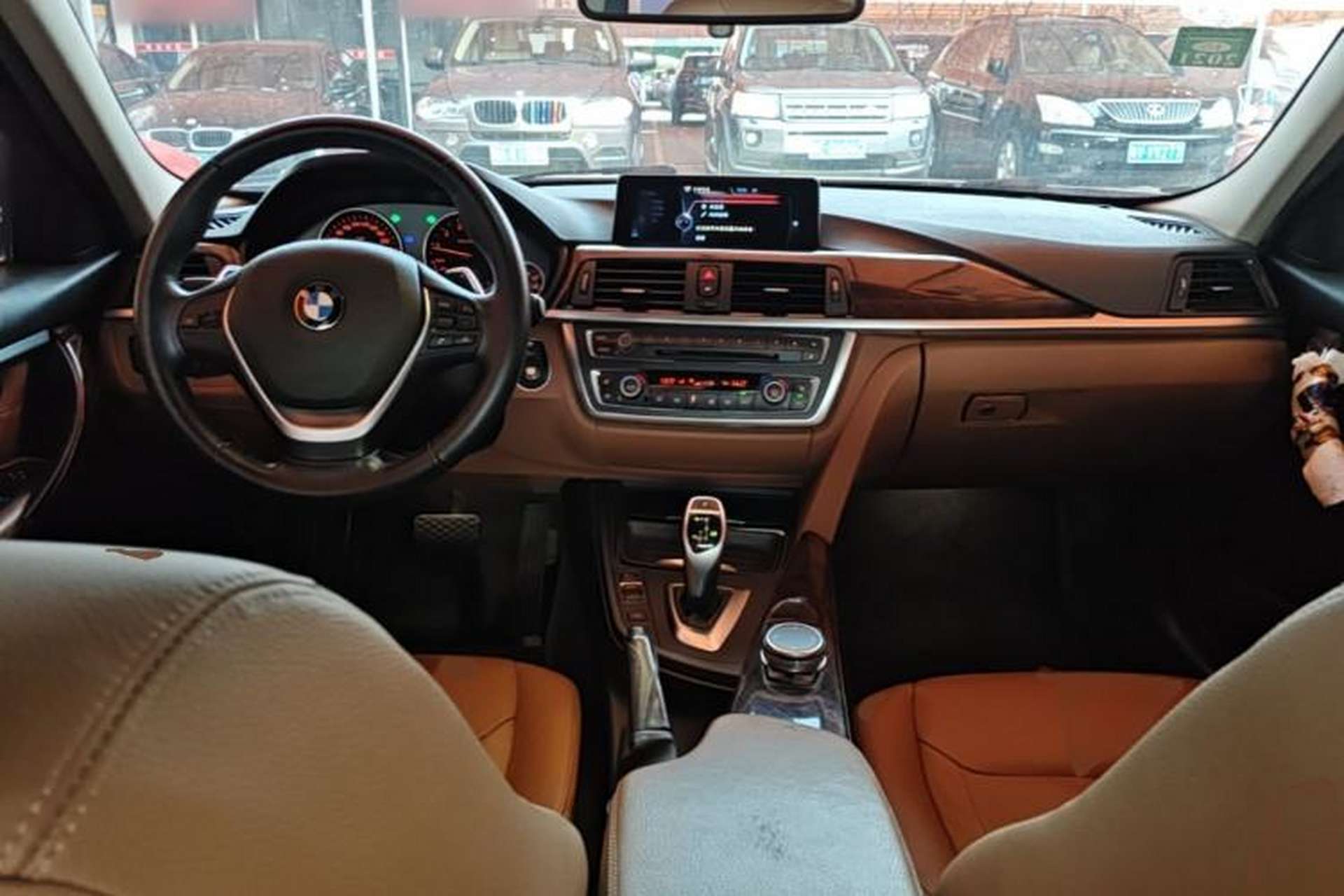 Used BMW 3 Series 2015 320Li Luxury Design Package Premium Edition Center Console