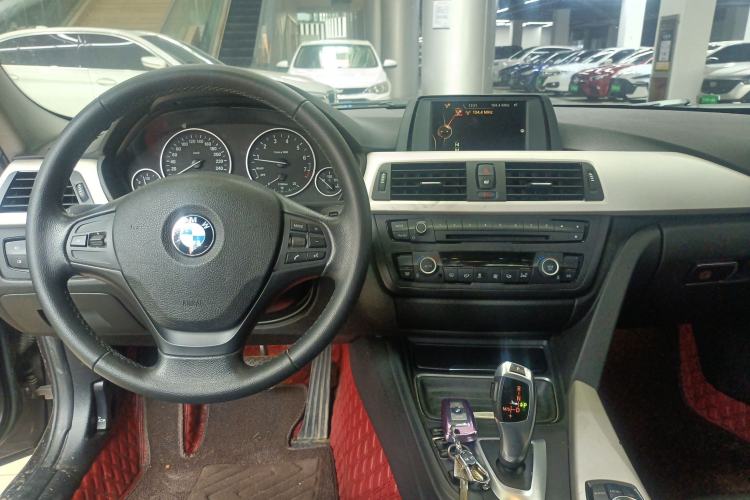 Used BMW 3 Series 2015 320Li Luxury Edition Fashion Model Center Console