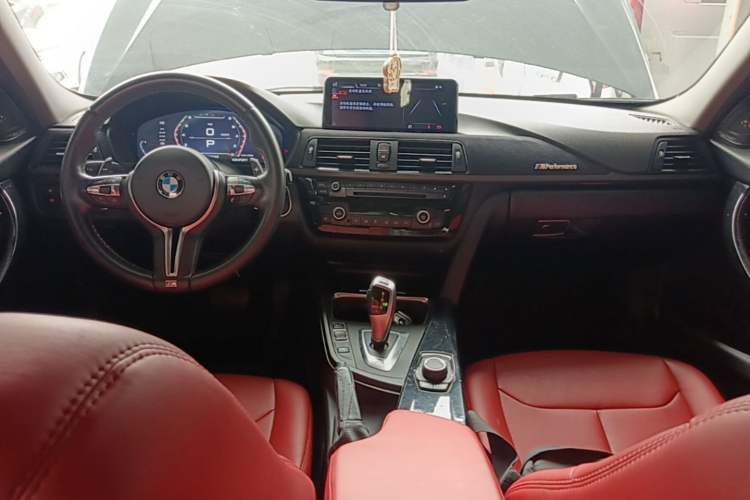 Used BMW 3 Series 2015 320Li Fashion Model Center Console