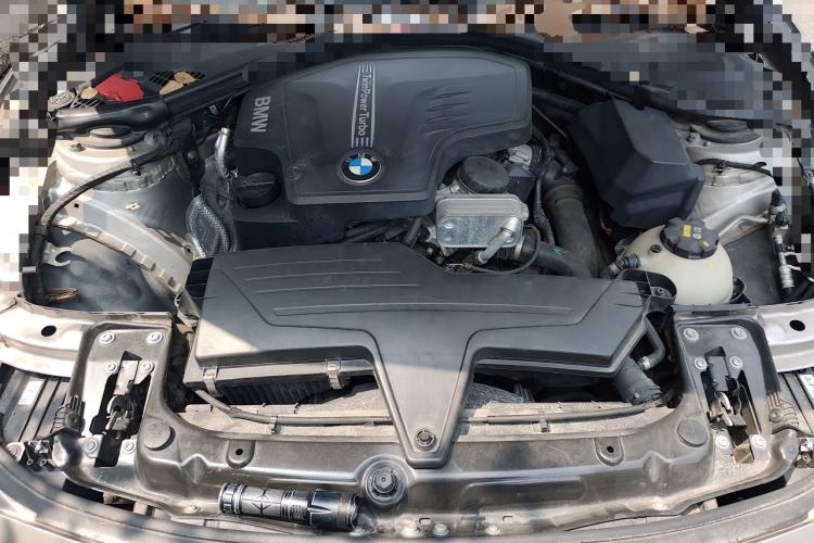 Used BMW 3 Series 2015 320Li Luxury Edition Fashion Model Engine Bay