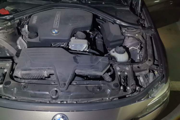 Used BMW 3 Series 2015 320Li Fashion Model Engine Bay Left