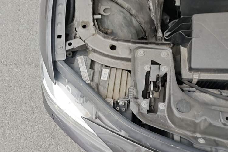 Used BMW 3 Series 2015 320Li Luxury Edition Fashion Model Engine Bay Right