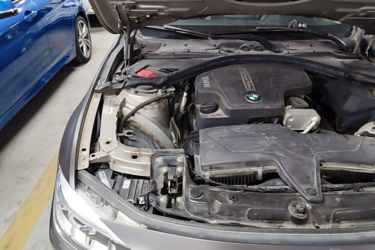 Used BMW 3 Series 2015 320Li Luxury Edition Fashion Model Engine Bay Right