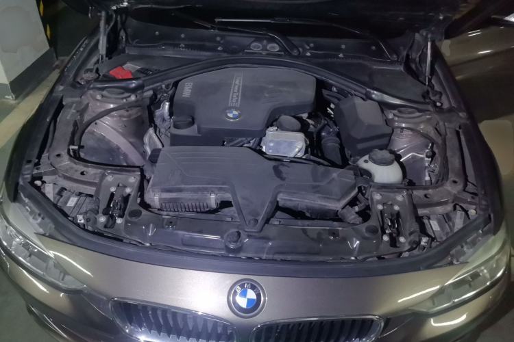 Used BMW 3 Series 2015 320Li Fashion Model Engine Bay