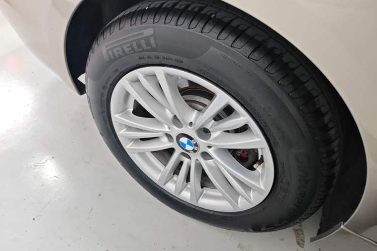 Used BMW 3 Series 2015 320Li Luxury Edition Fashion Model Exterior 5