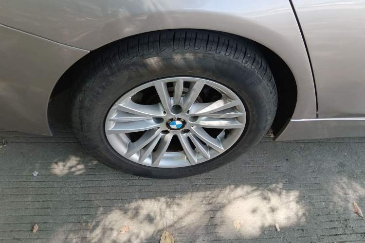 Used BMW 3 Series 2015 320Li Fashion Model Exterior 8