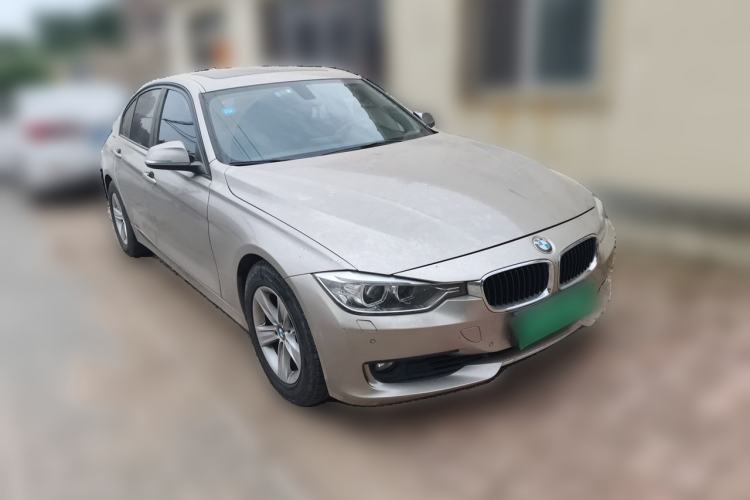 Used BMW 3 Series 2015 320i Luxury Line Stylish Edition Front Right 45 Deg