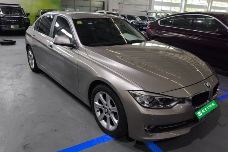 Used BMW 3 Series 2015 328Li Fashion Model Front Right 45 Deg