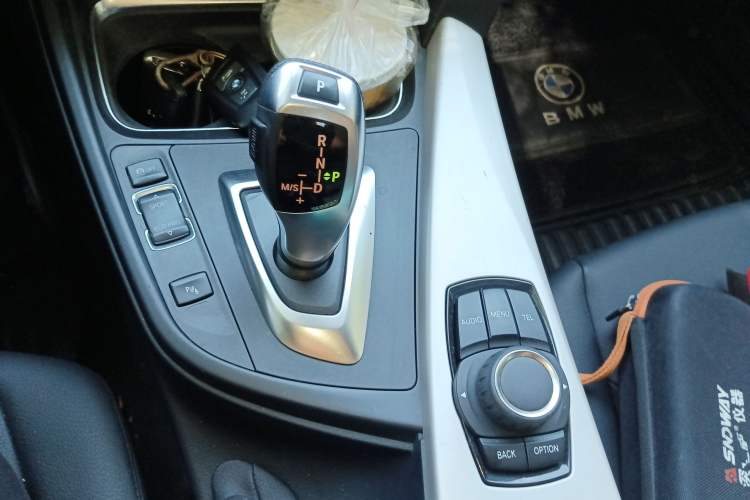 Used BMW 3 Series 2015 320Li Fashion Model Gear Lever