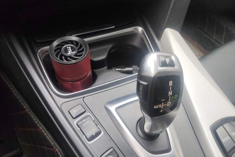 Used BMW 3 Series 2015 320Li Luxury Edition Fashion Model Gear Lever