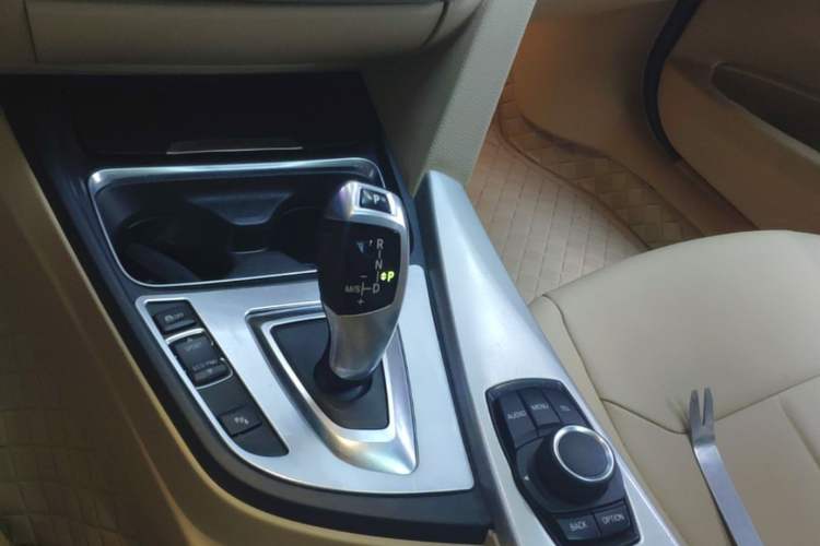 Used BMW 3 Series 2015 320Li Luxury Edition Fashion Model Gear Lever