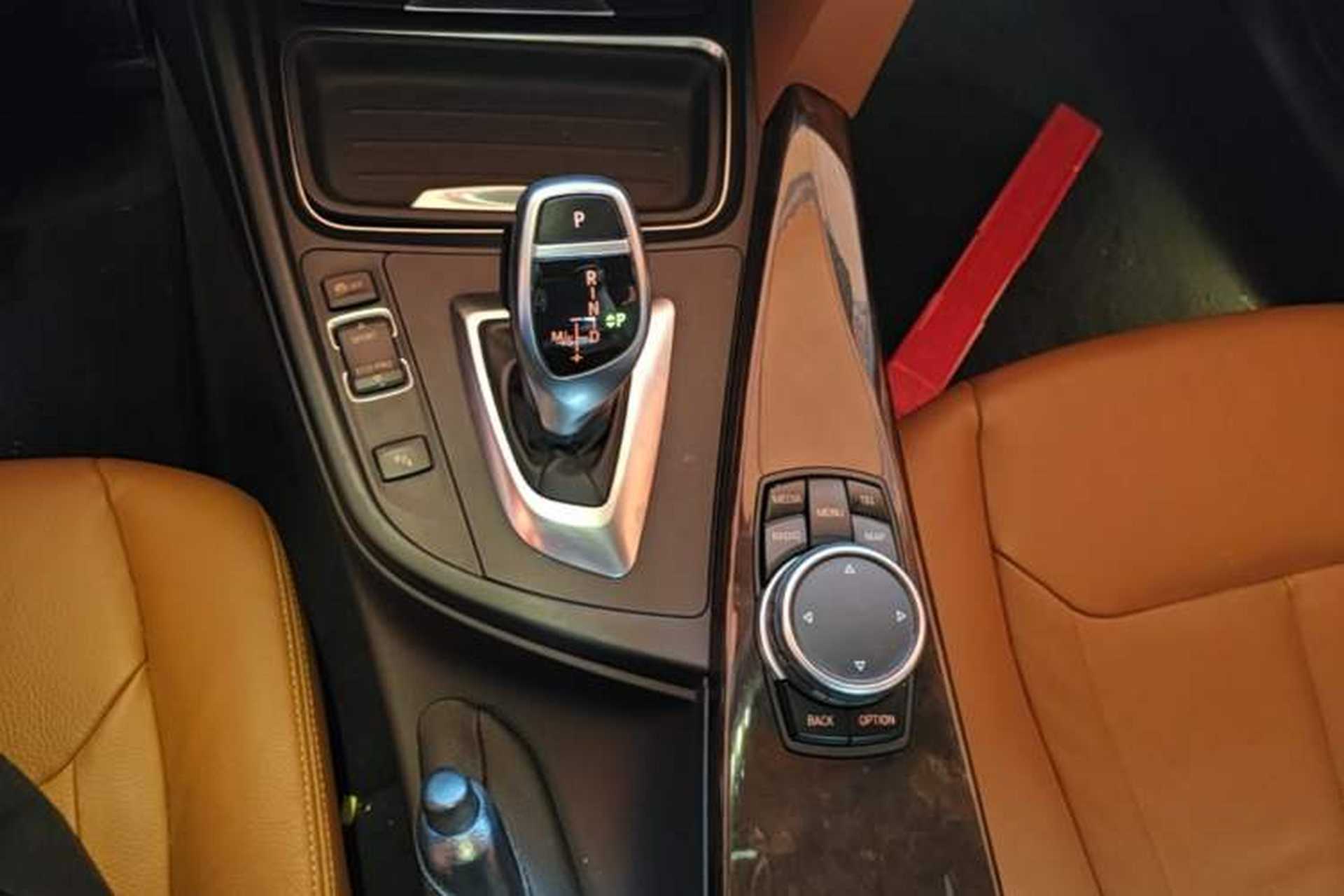 Used BMW 3 Series 2015 320Li Luxury Design Package Premium Edition Gear Lever