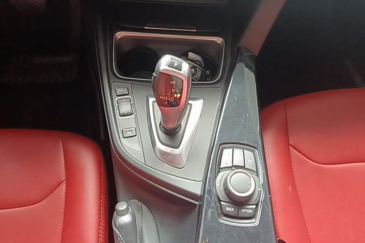 Used BMW 3 Series 2015 320Li Fashion Model Gear Lever