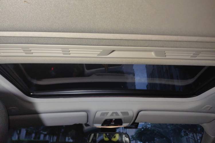 Used BMW 3 Series 2015 320Li Fashion Model Headliner