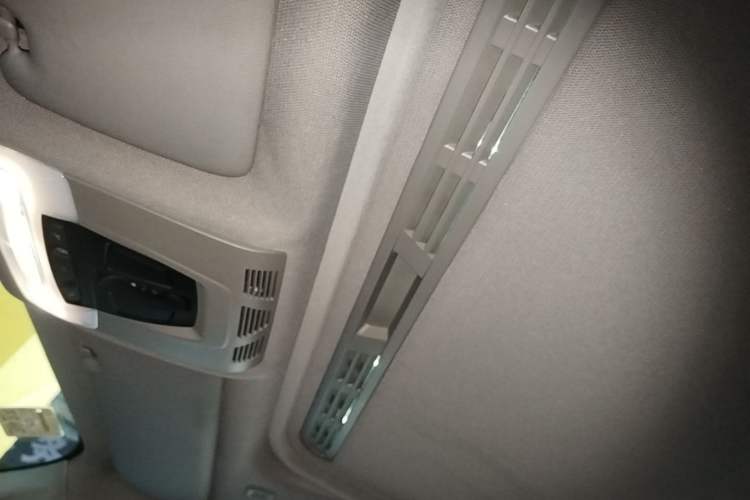 Used BMW 3 Series 2015 320Li Luxury Edition Fashion Model Headliner