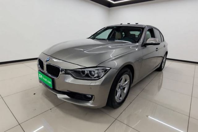 Ojetý BMW 3 Series 2015 320i Luxury Line Stylish Edition