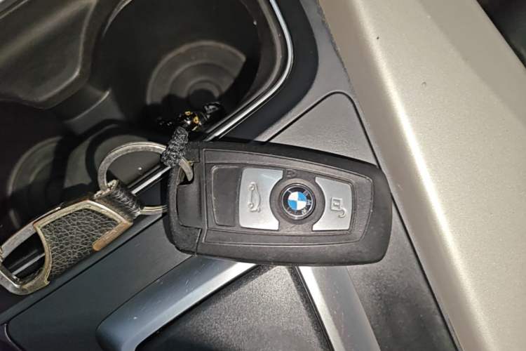 Used BMW 3 Series 2015 320Li Luxury Edition Fashion Model Interior 1