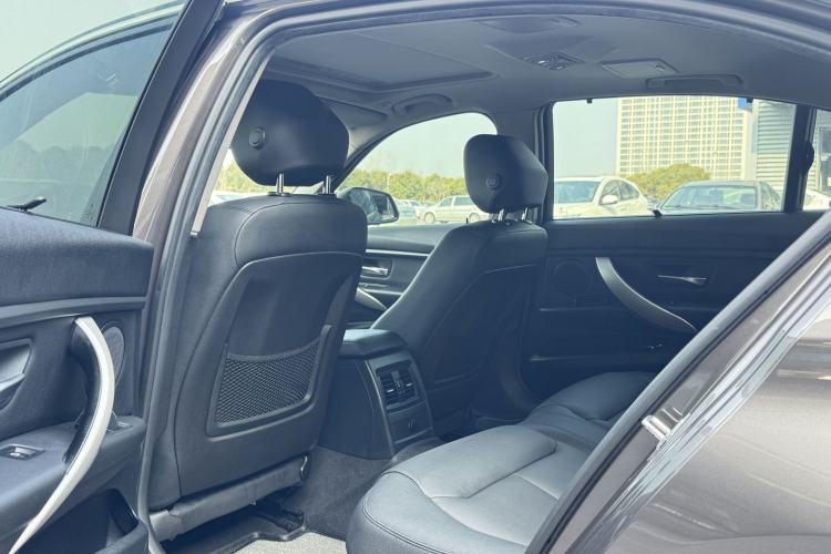 Used BMW 3 Series 2015 320Li Luxury Edition Fashion Model Interior 4